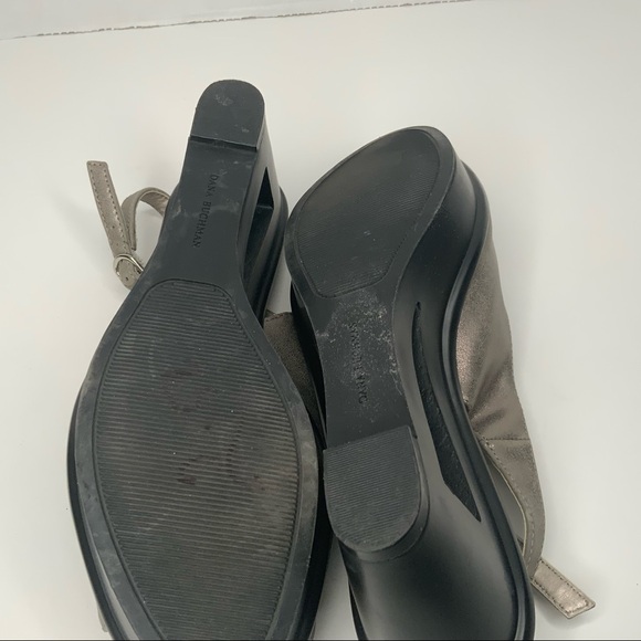 Dana Buchman wedge silver metallic sandals. - Picture 7 of 8